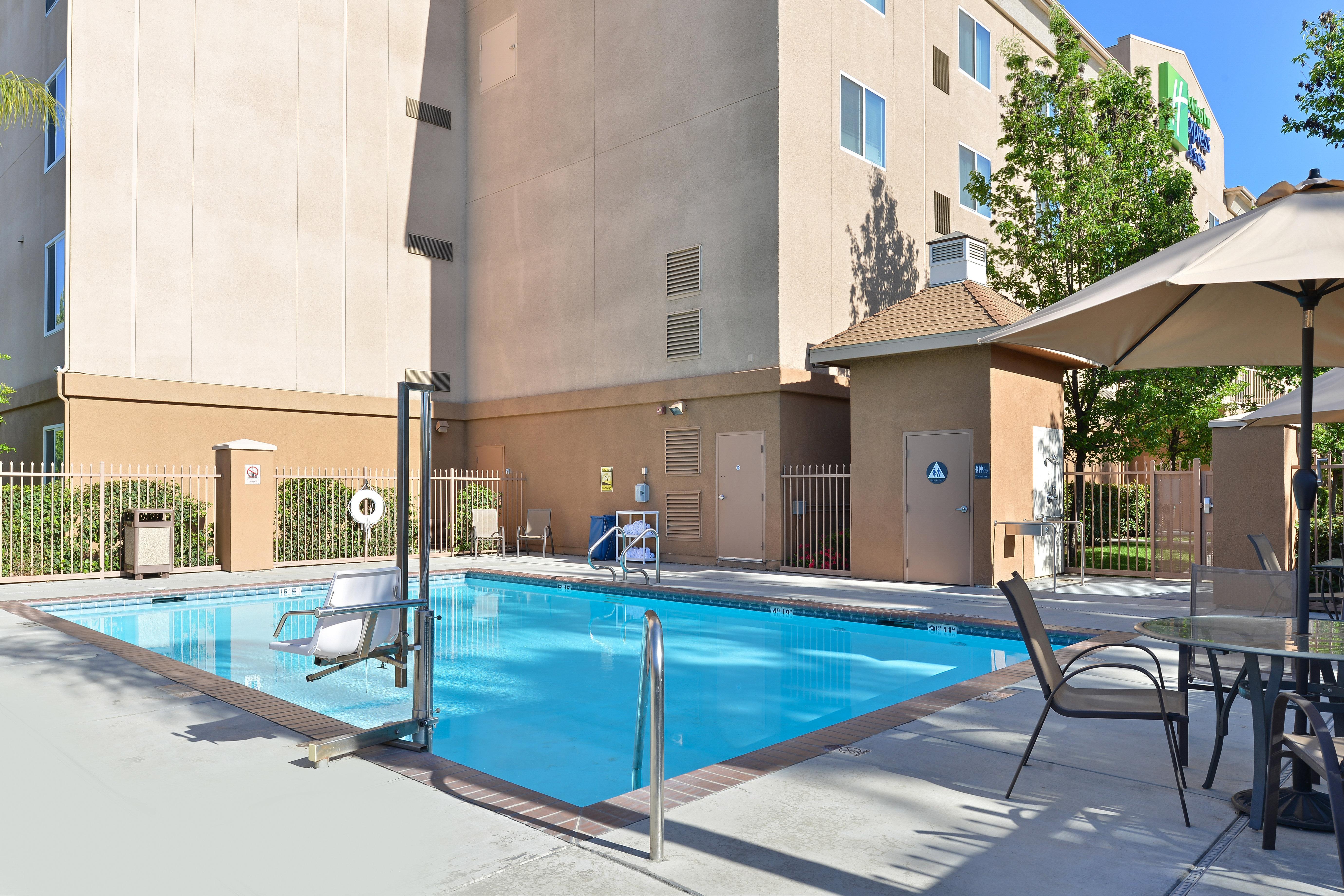 Holiday Inn Express Fresno River Park Highway 41 By Ihg Exterior foto