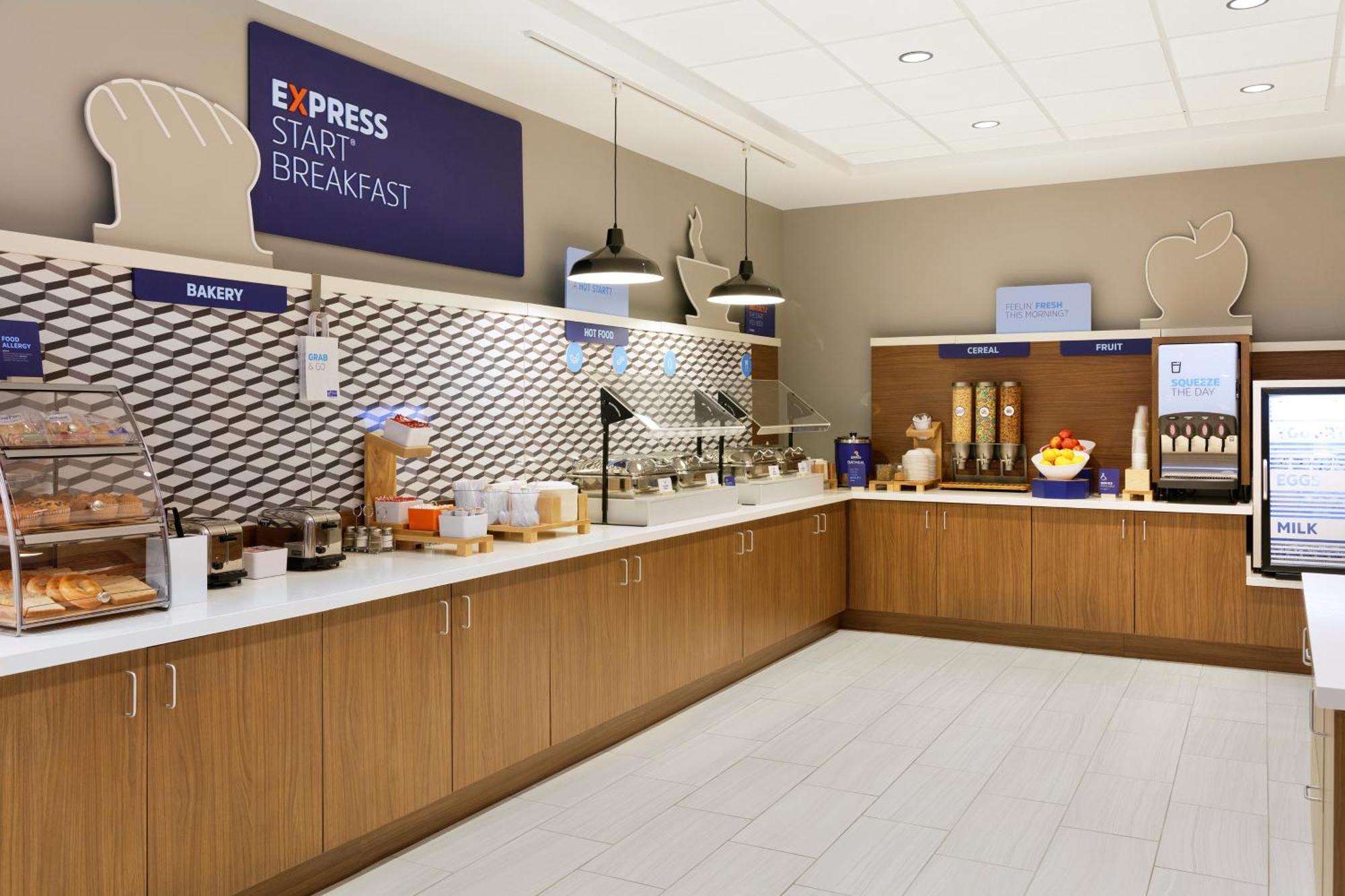 Holiday Inn Express Fresno River Park Highway 41 By Ihg Exterior foto